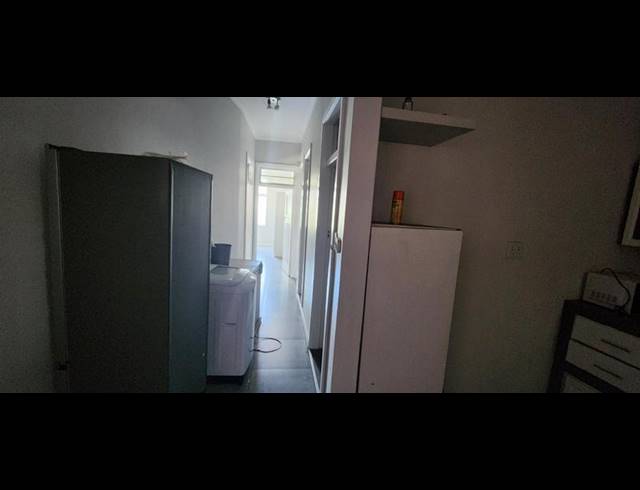 2 BEDROOM APARTMENT FOR SALE IN GLENWOOD